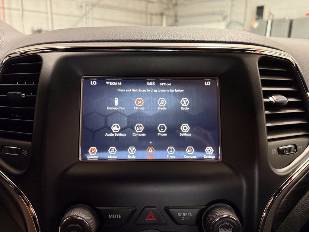 Certified 2020 Jeep Grand Cherokee Laredo AWD/4WD image 14