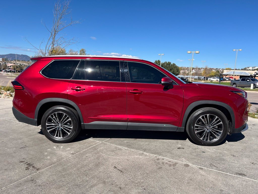 Used 2025 Toyota Grand Highlander AWD Hybrid image 10