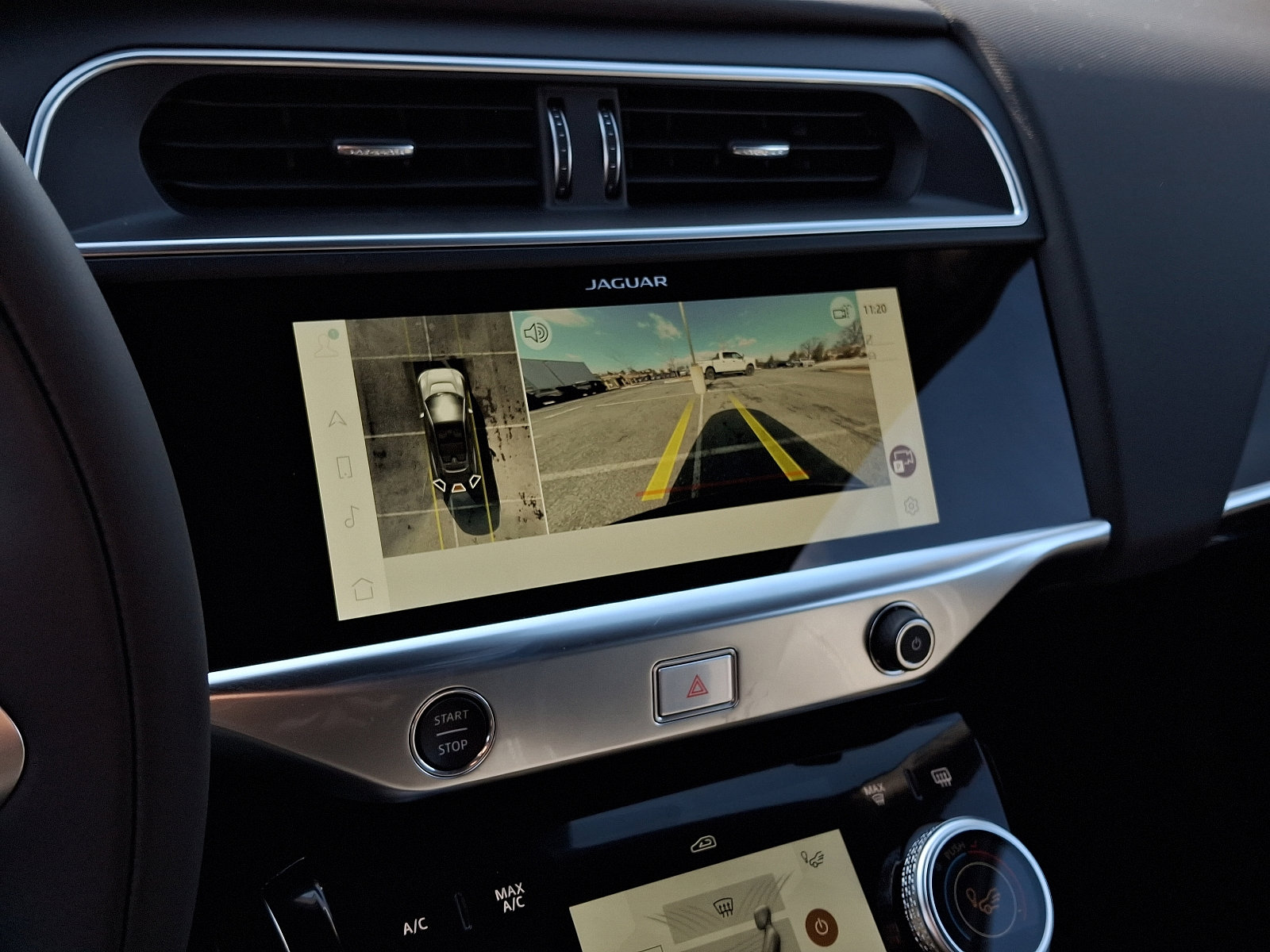 New 2024 Jaguar I-PACE R-Dynamic HSE image 17