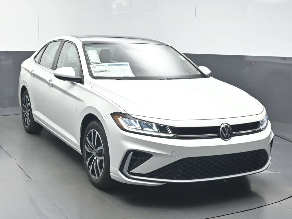 New 2026 Volkswagen Jetta SE FWD image 2