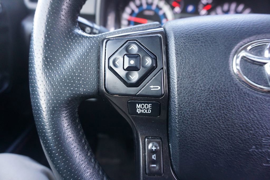 Used 2018 Toyota 4Runner TRD Off-Road Premium image 7