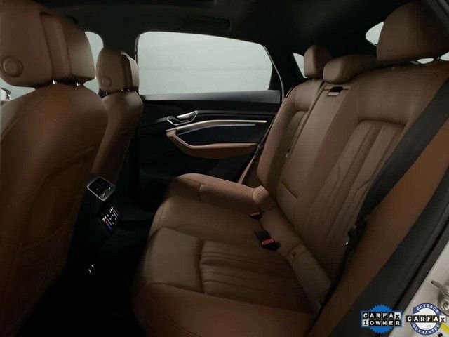 Used 2022 Audi e-tron Premium Plus w/ Premium Plus Package image 22