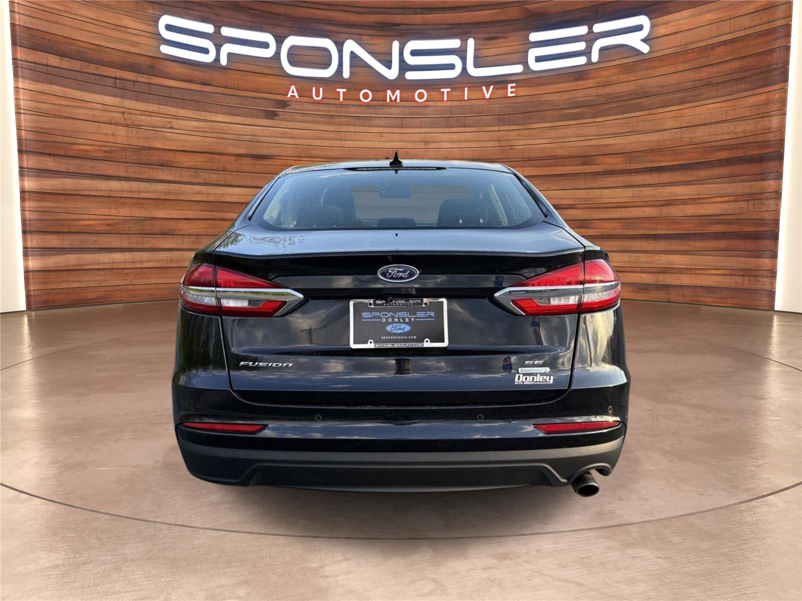 Used 2020 Ford Fusion SE FWD image 6