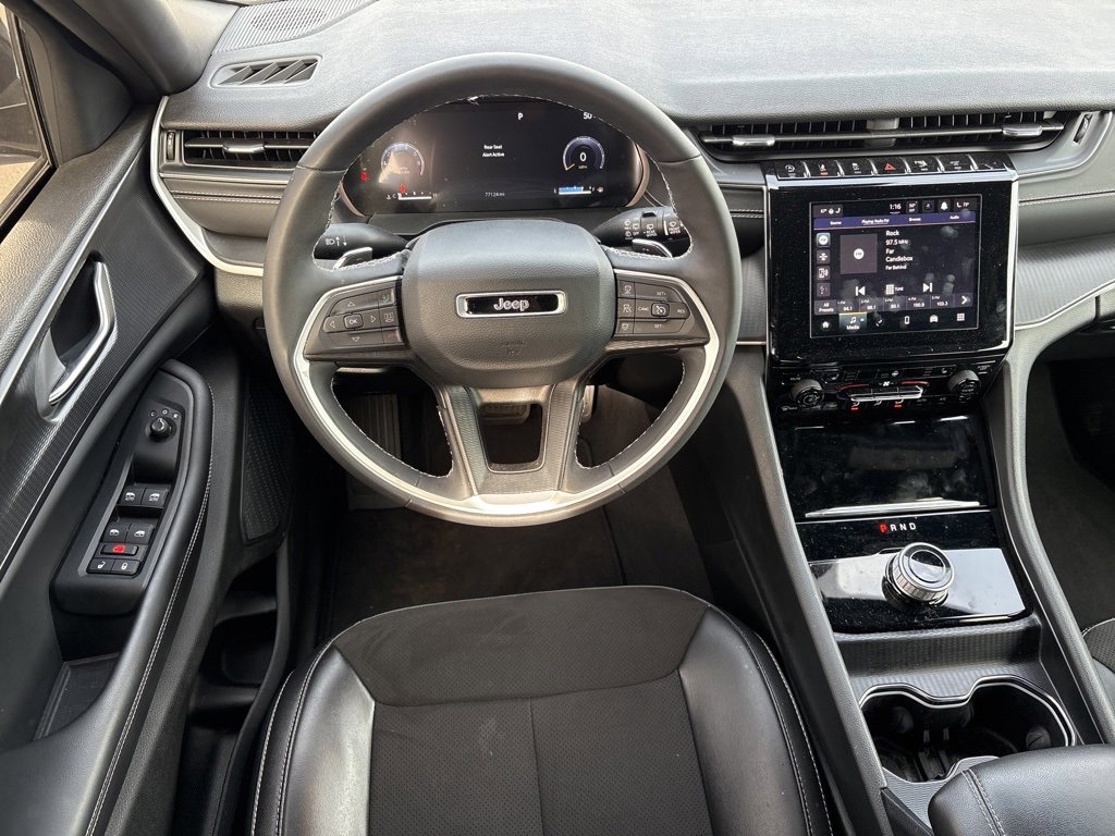 Used 2023 Jeep Grand Cherokee L Altitude image 11