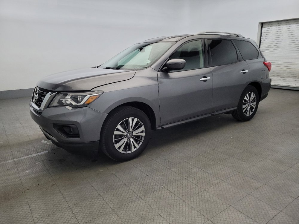 Used 2020 Nissan Pathfinder SV image 2
