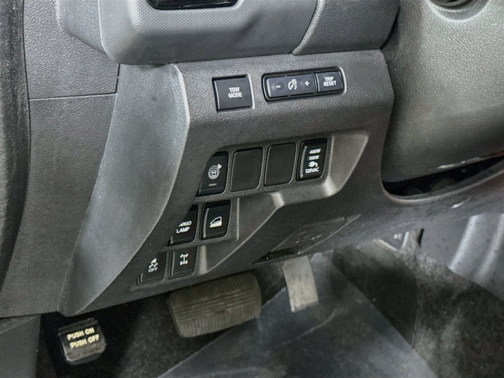 Used 2022 Nissan Frontier PRO-4X AWD/4WD image 19