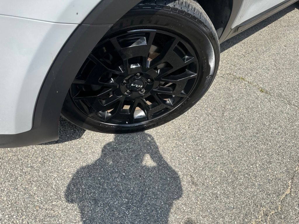 Used 2022 Kia Telluride SX w/ SX Prestige Package AWD/4WD image 2