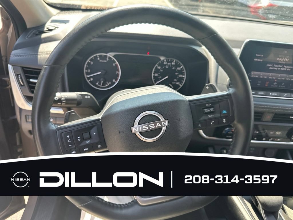 Certified 2025 Nissan Rogue SV AWD/4WD image 2