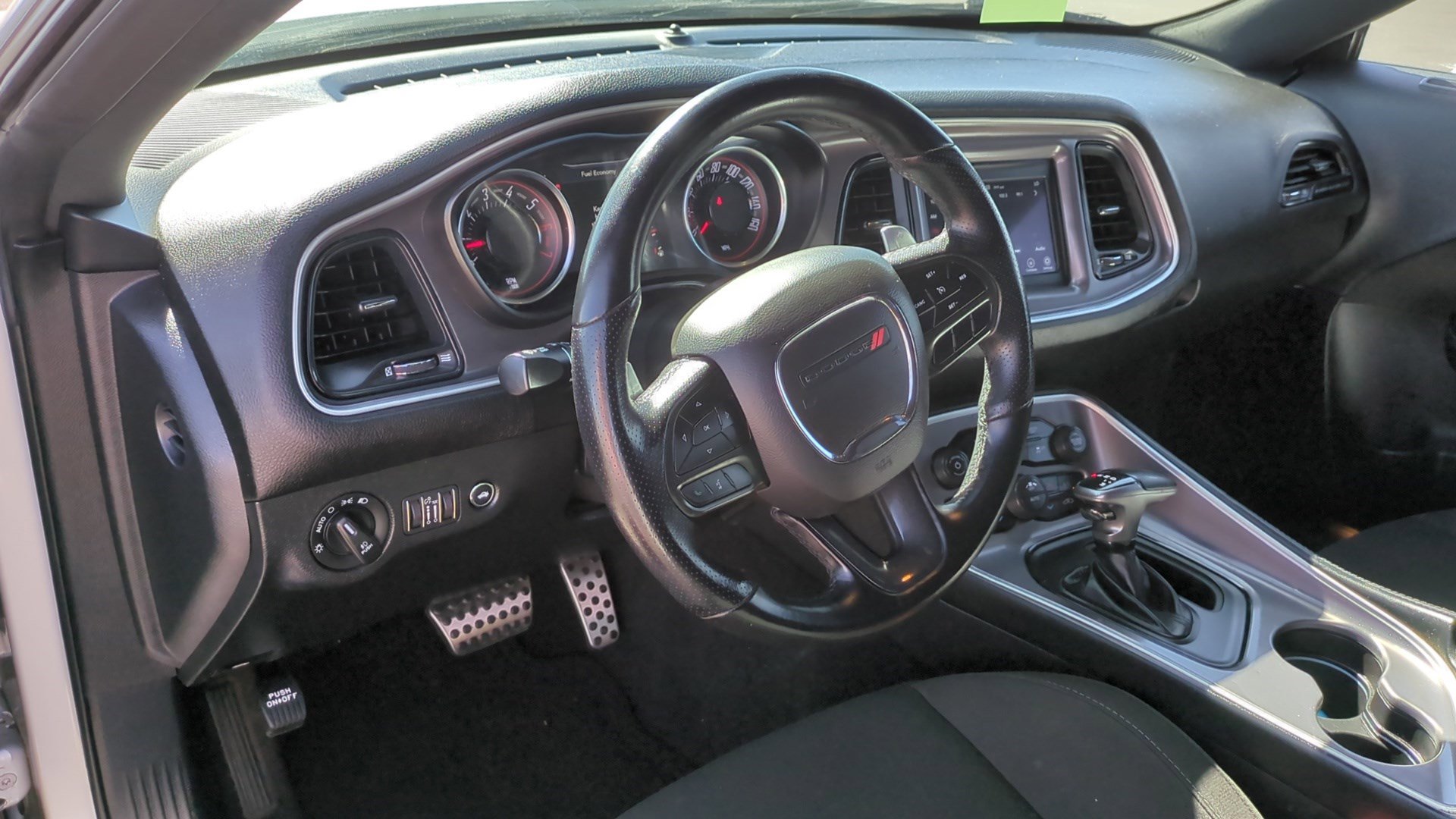 Used 2022 Dodge Challenger R/T image 14