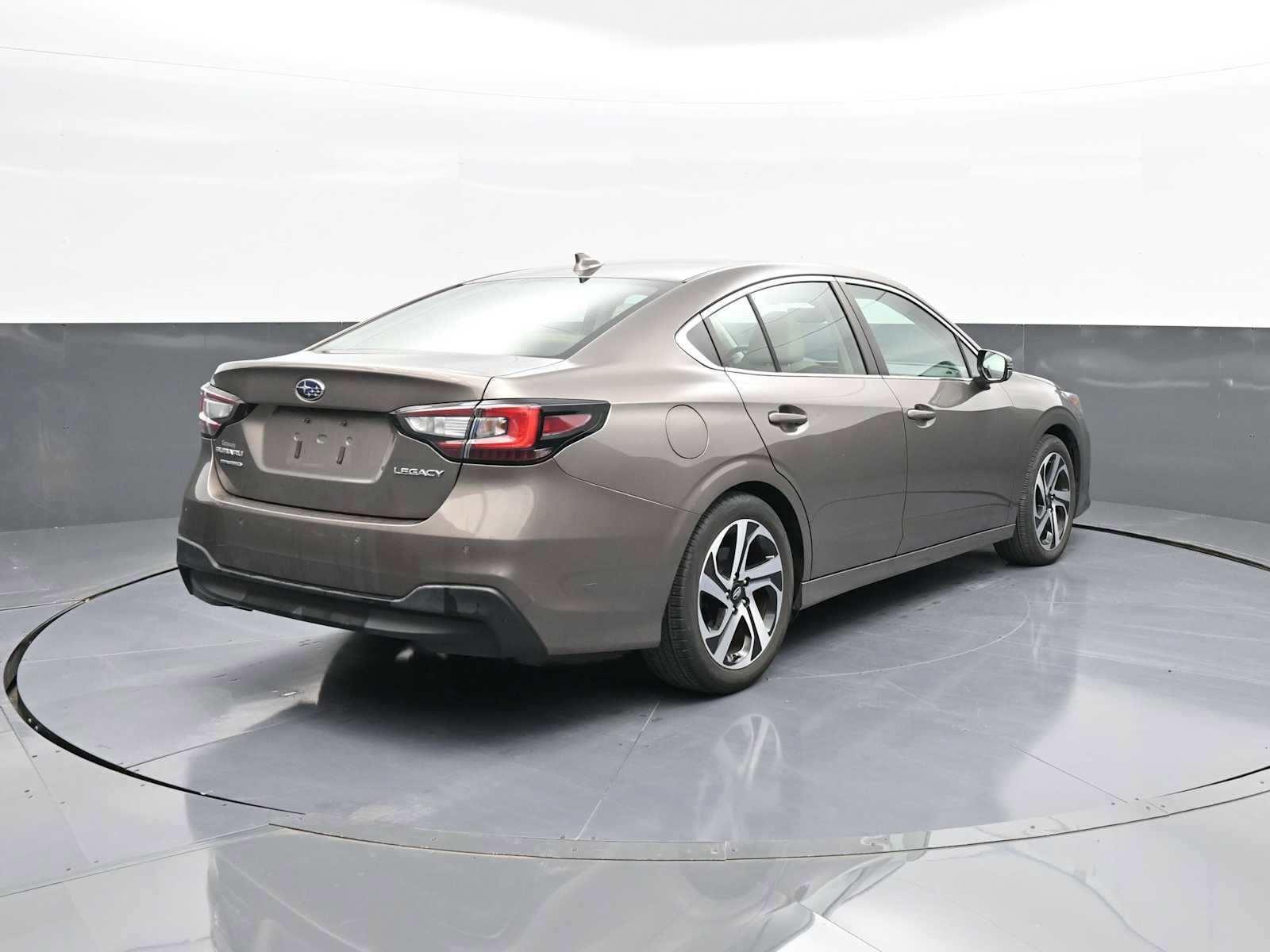 Used 2022 Subaru Legacy Limited image 14