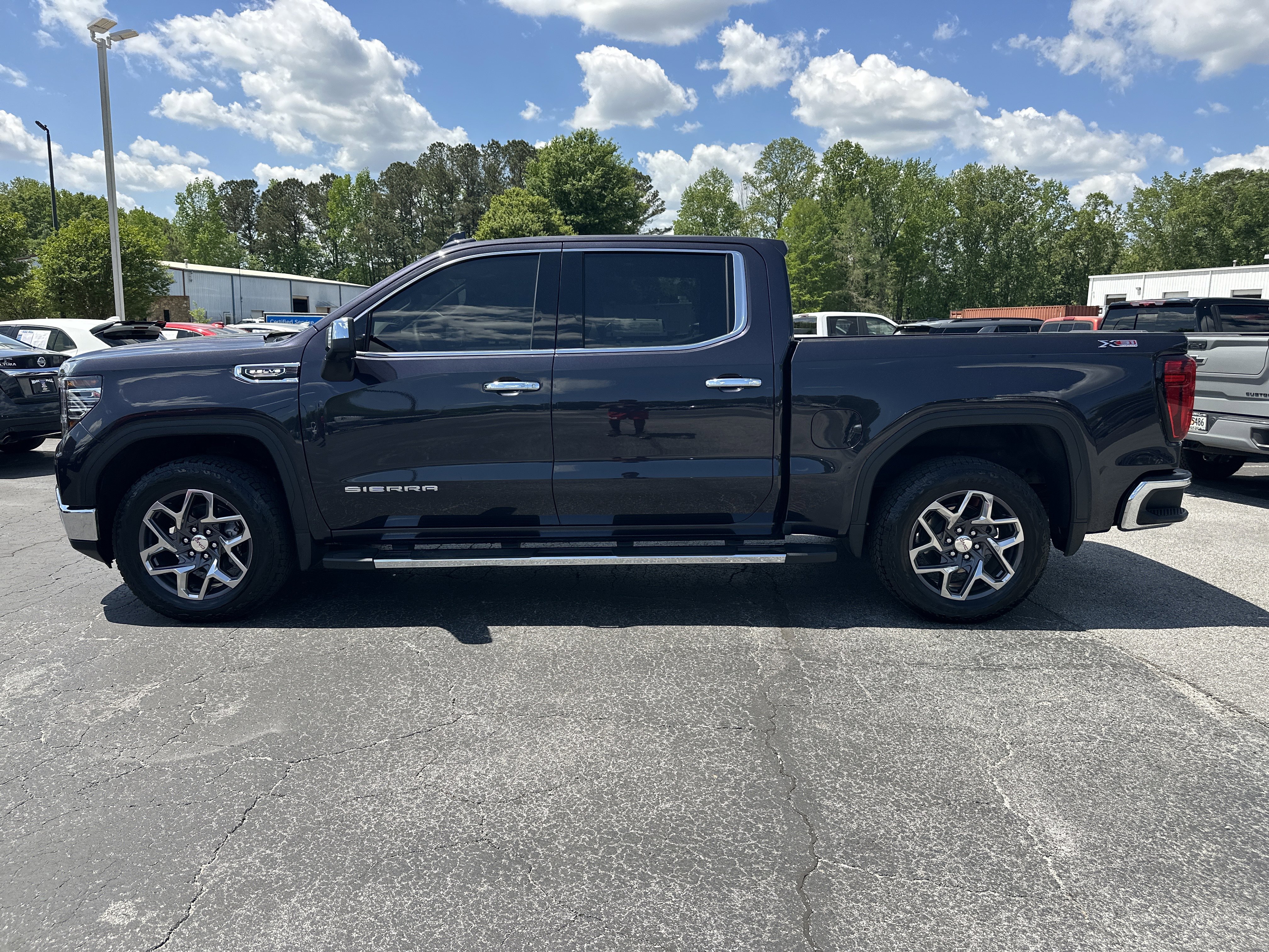 Used 2025 GMC Sierra 1500 SLT w/ SLT Premium Plus Package image 5