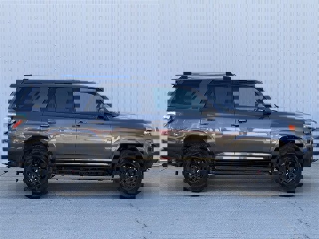 Used 2023 Toyota 4Runner SR5 Premium w/ Moonroof Package image 3