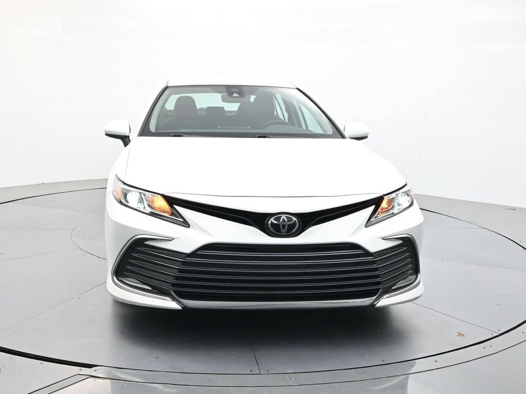 Used 2024 Toyota Camry LE image 2