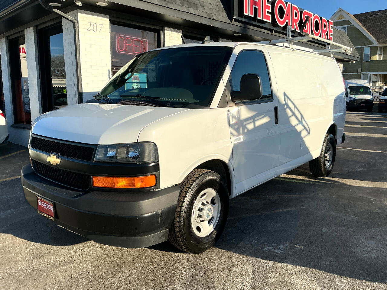 Used 2020 Chevrolet Express 3500 w/ Driver Convenience Package image 2