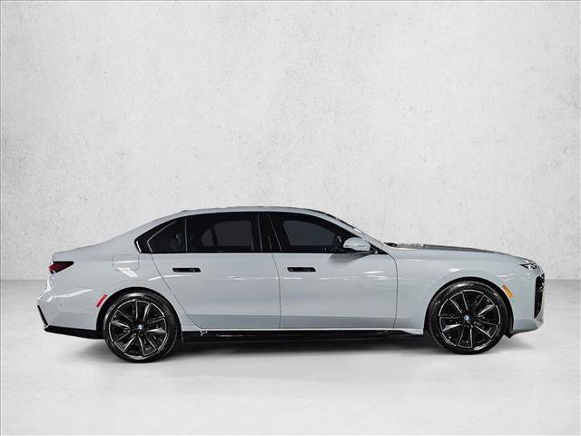 Certified 2023 BMW i7 xDrive60 AWD/4WD image 4