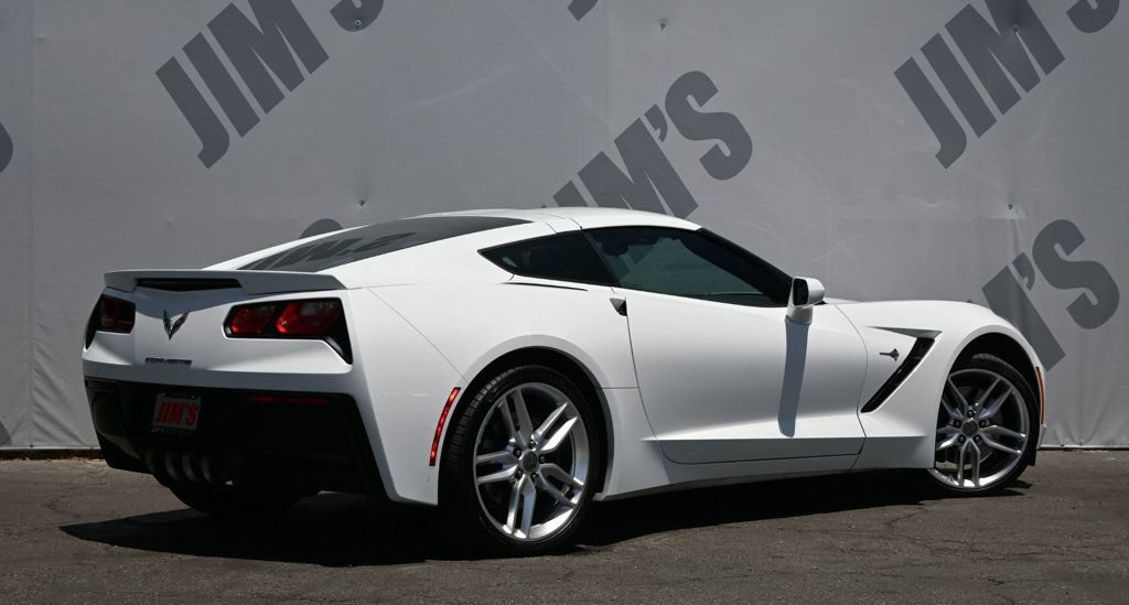 Used 2016 Chevrolet Corvette Stingray Coupe RWD image 5