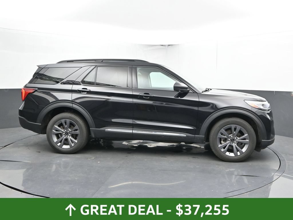 Used 2025 Ford Explorer Active w/ Active Comfort Package AWD/4WD image 5