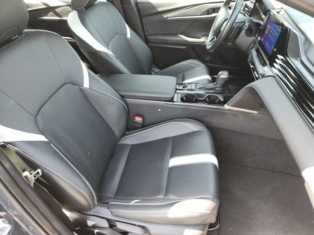 Used 2025 Toyota Camry SE FWD image 12