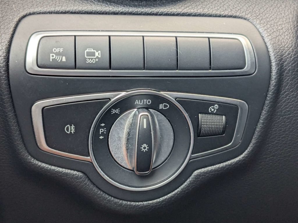 Used 2019 Mercedes-Benz GLC 43 AMG 4MATIC image 36