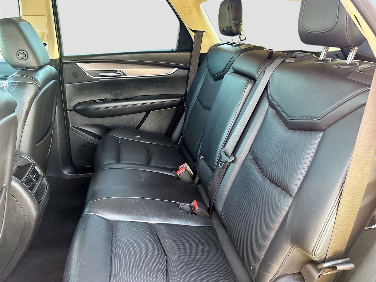 Used 2017 Cadillac XT5 Luxury w/ Driver Awareness Package image 28