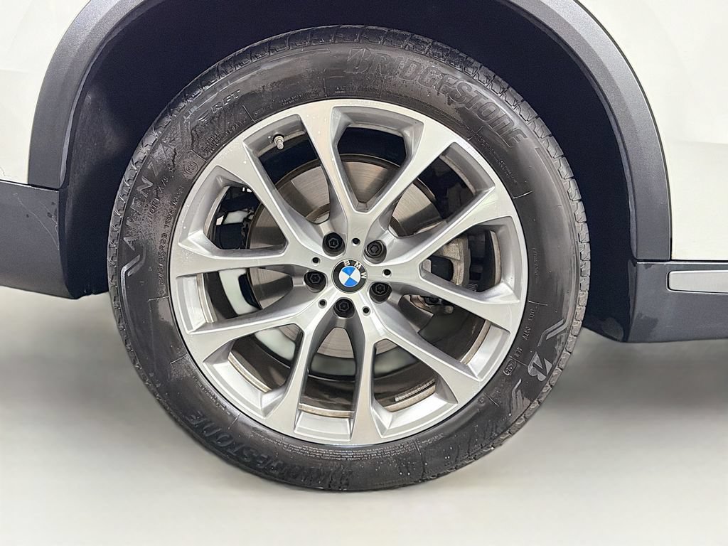 Used 2025 BMW X5 xDrive40i AWD/4WD image 36