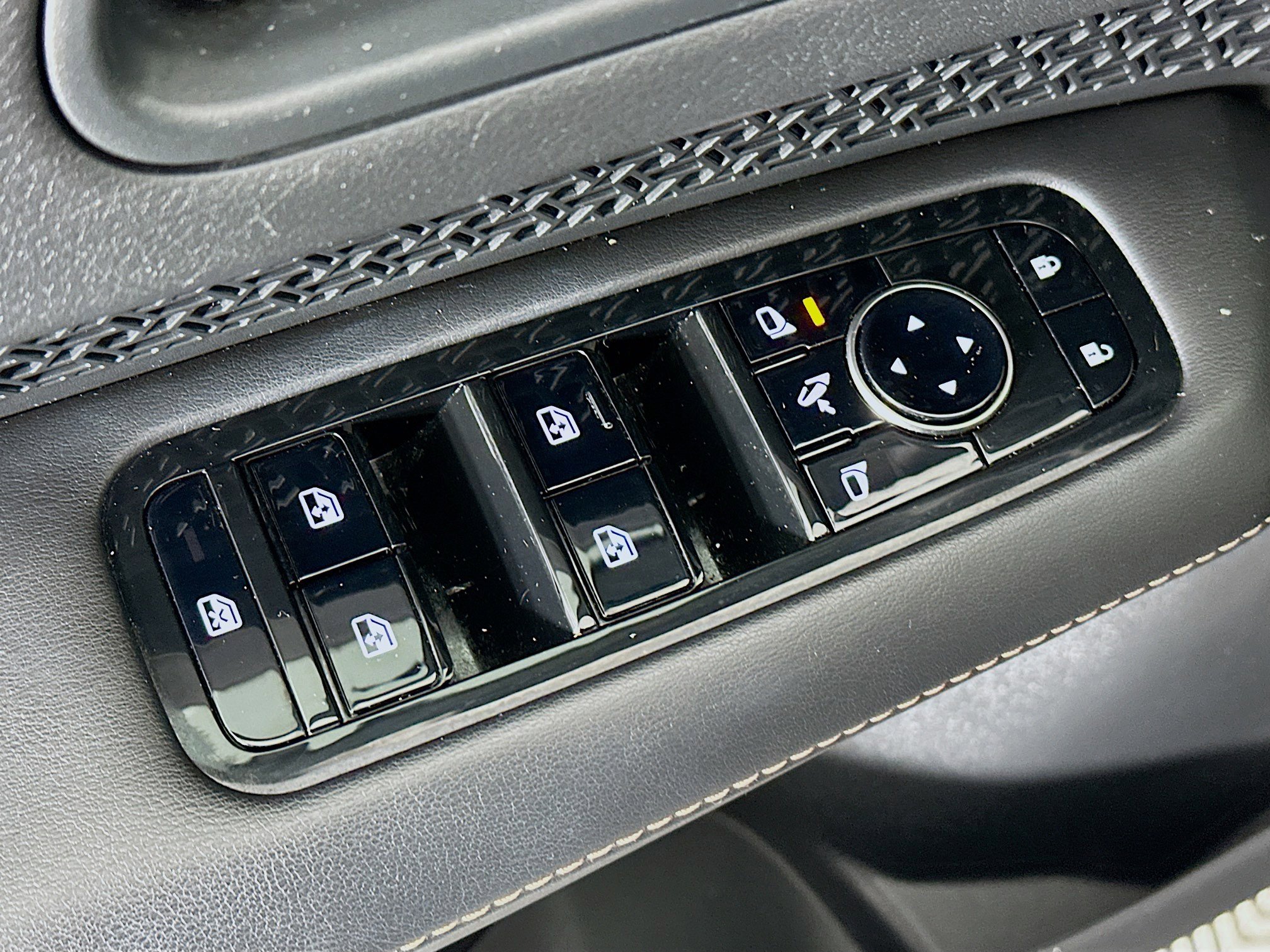 Used 2023 Nissan Ariya FWD image 15