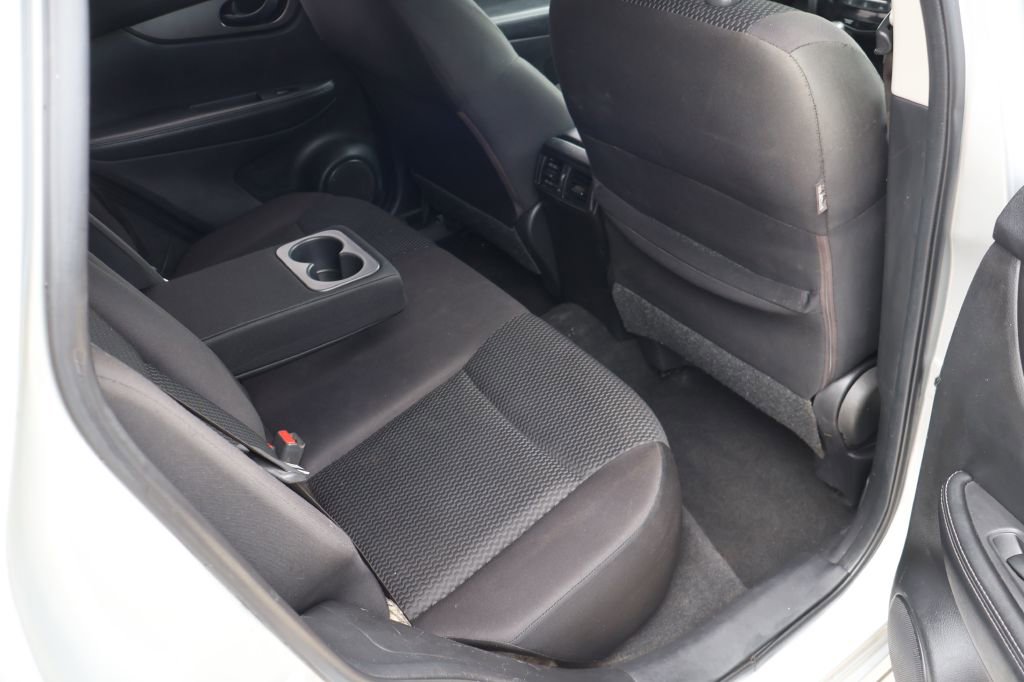 Used 2017 Nissan Rogue Sport S w/ S Appearance Package image 21