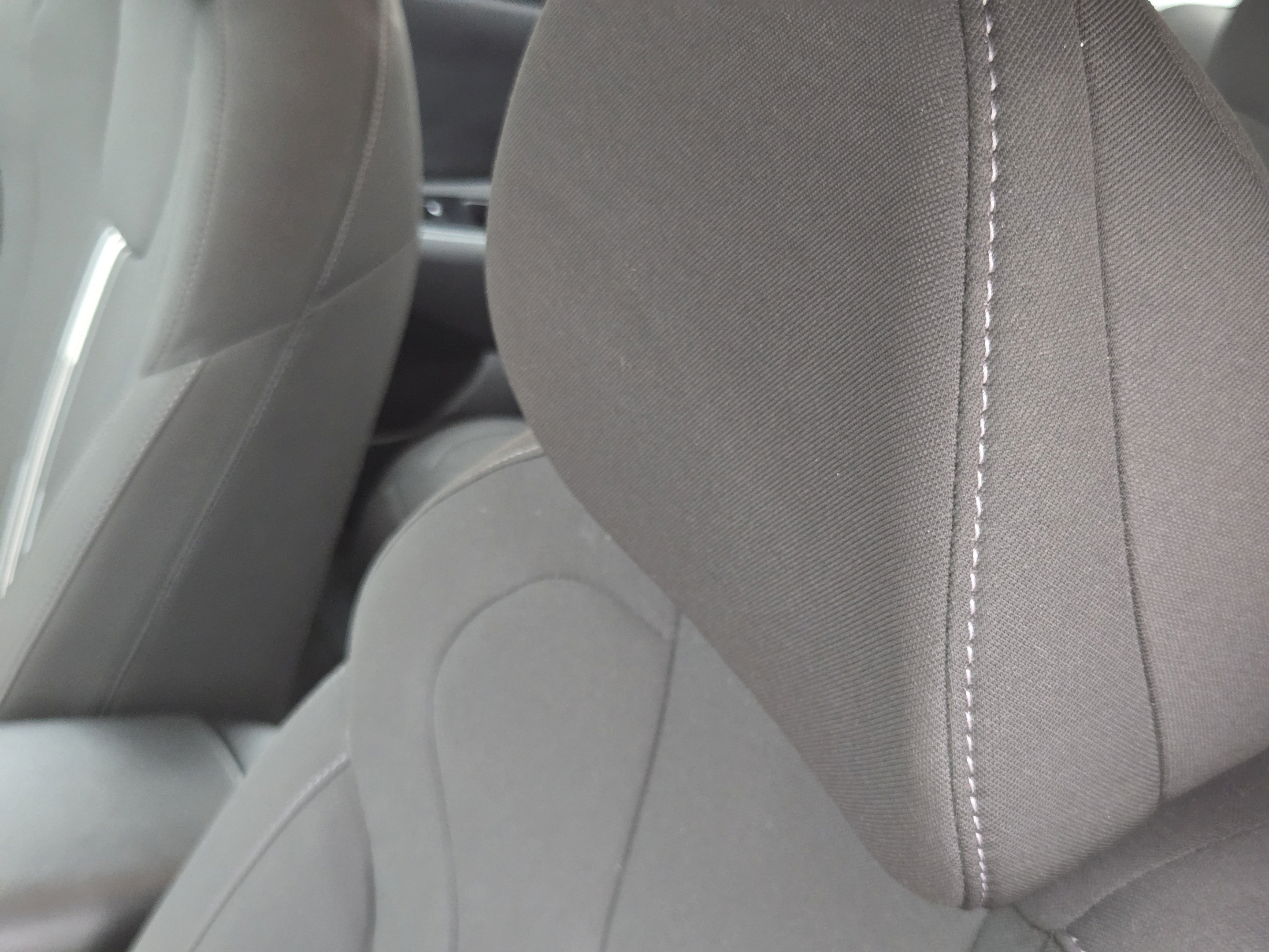 Used 2025 Hyundai Elantra Hybrid FWD image 11