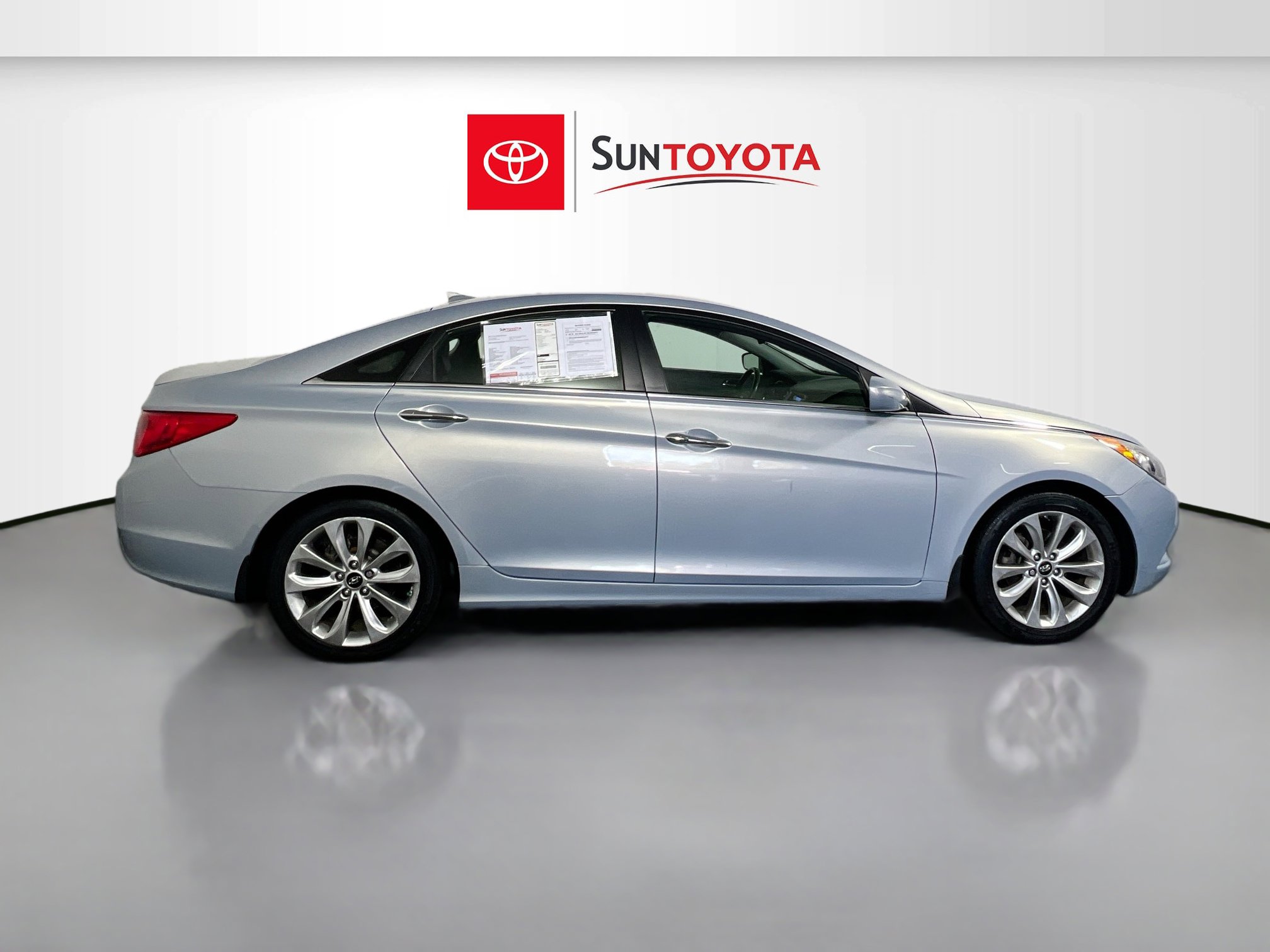 Used 2013 Hyundai Sonata SE image 2