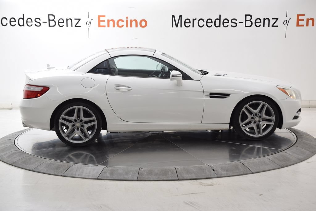 Used 2016 Mercedes-Benz SLK 300 image 7