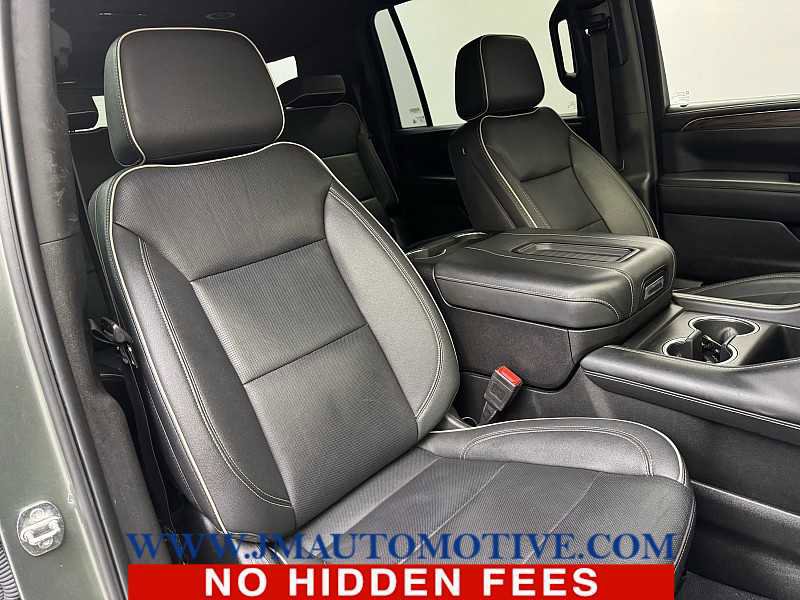 Used 2023 Chevrolet Suburban Premier AWD/4WD image 24