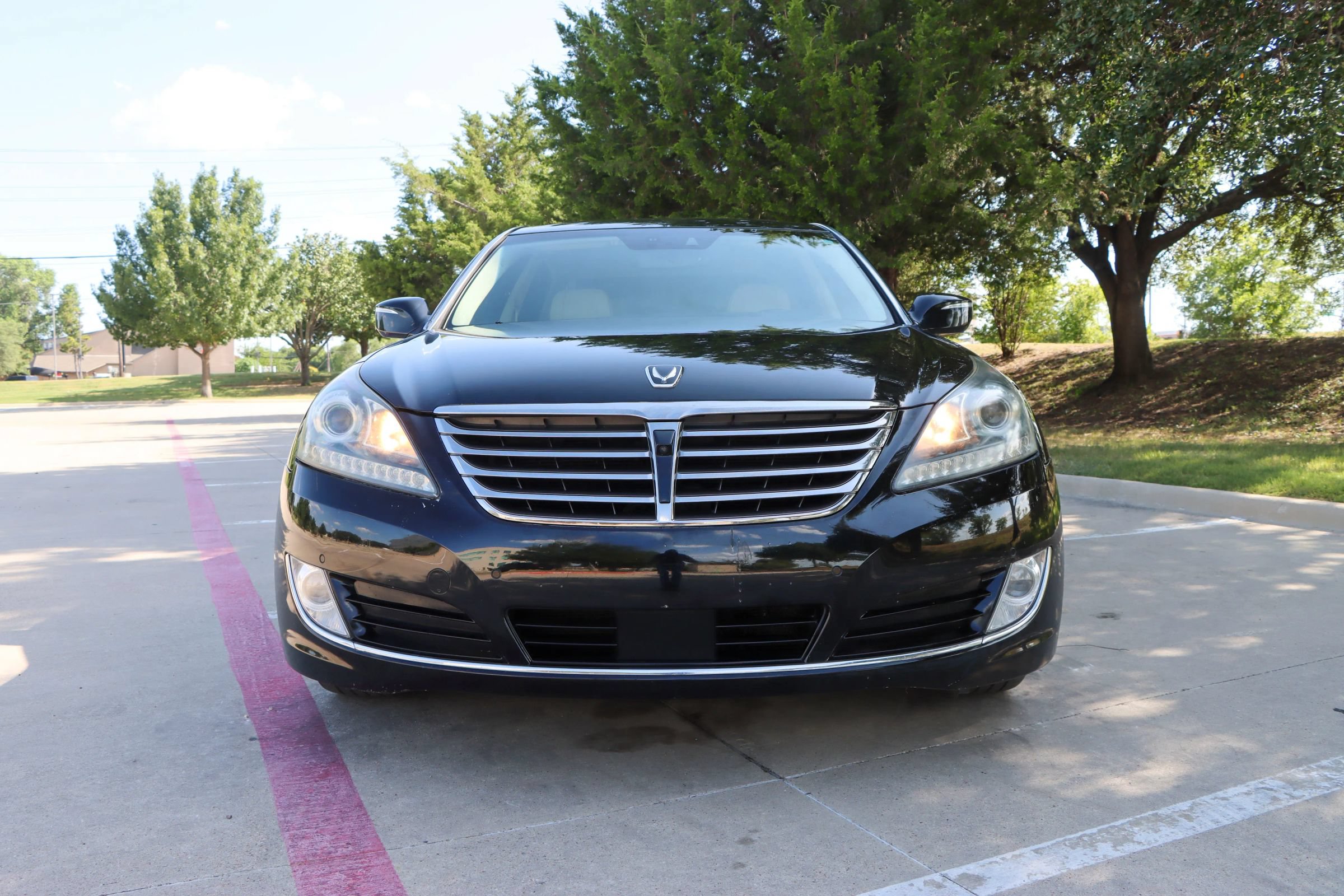 Used 2016 Hyundai Equus Ultimate RWD image 2