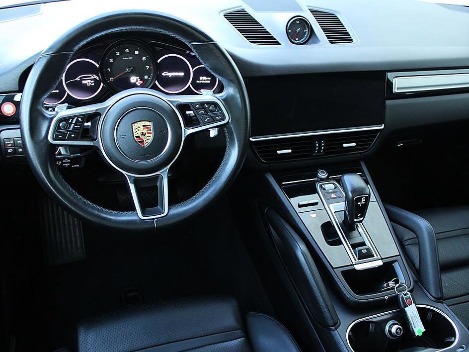 Used 2022 Porsche Cayenne Platinum Edition AWD/4WD image 10