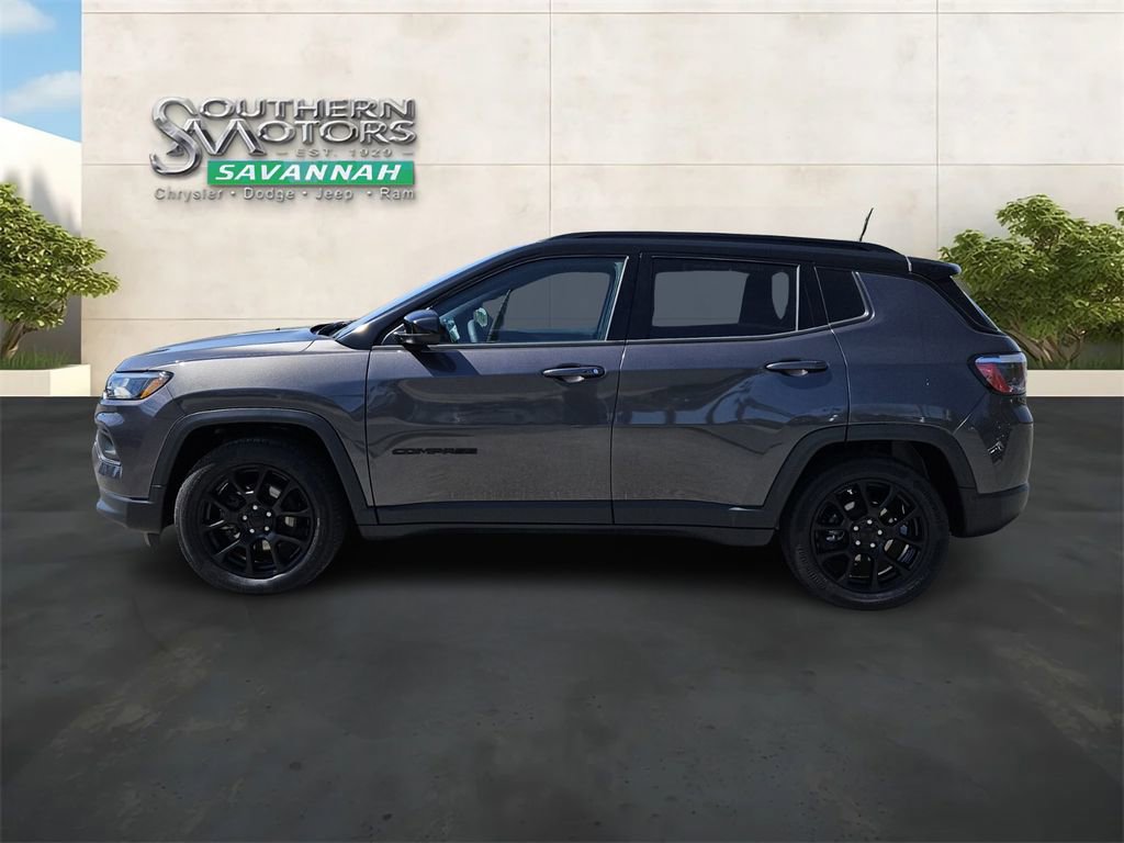 Used 2022 Jeep Compass Altitude image 2