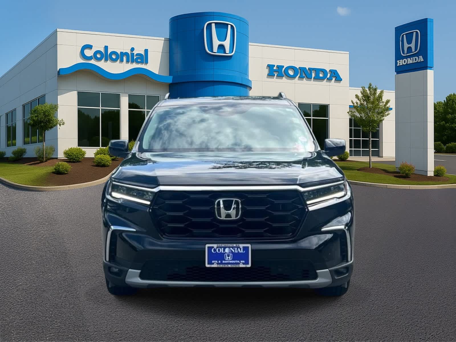 Used 2024 Honda Pilot Touring image 9