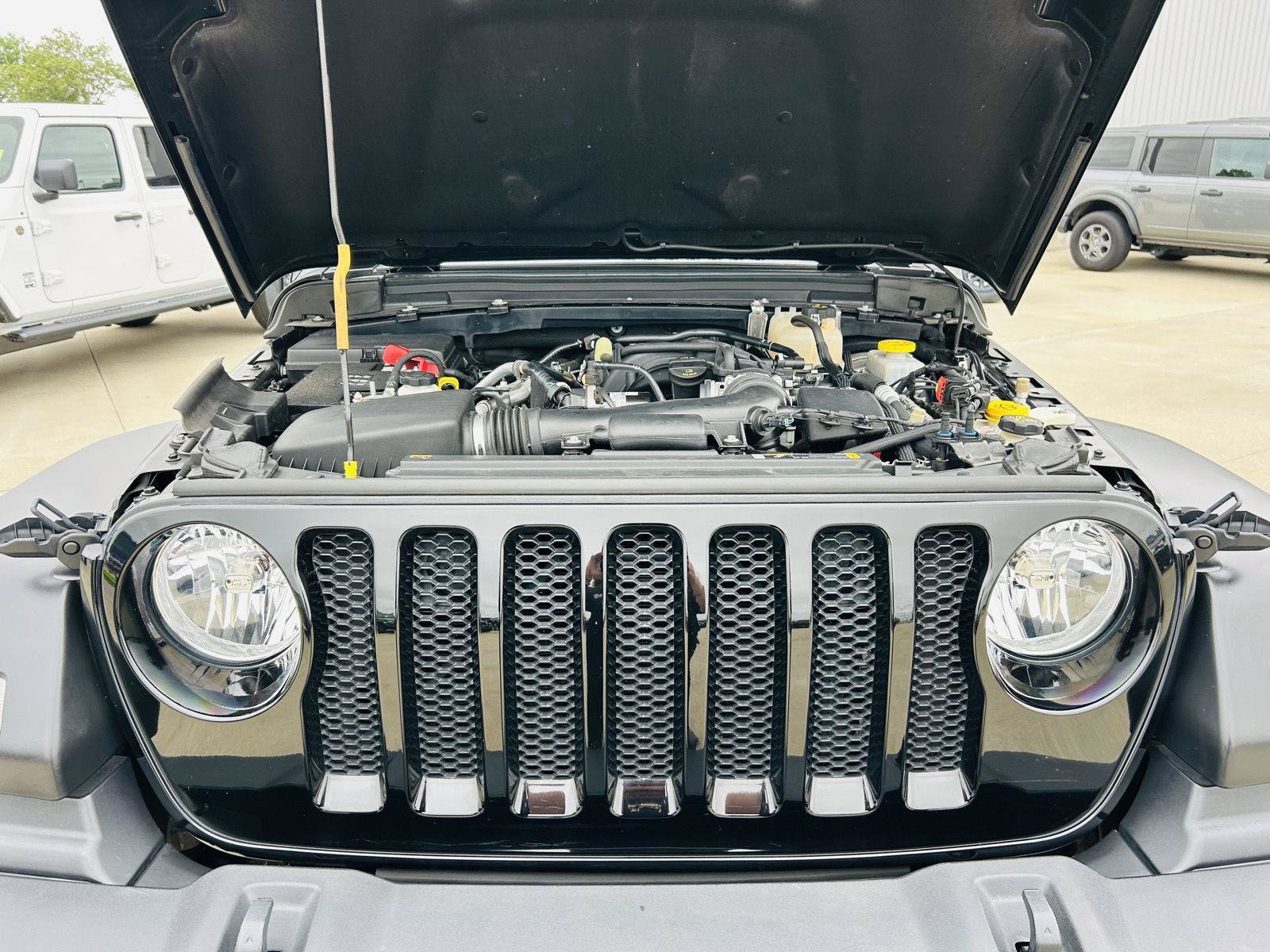 Used 2022 Jeep Wrangler Unlimited Sport AWD/4WD image 37