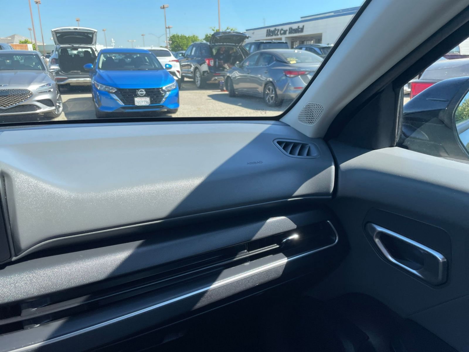 Used 2025 Kia K4 LXS image 36