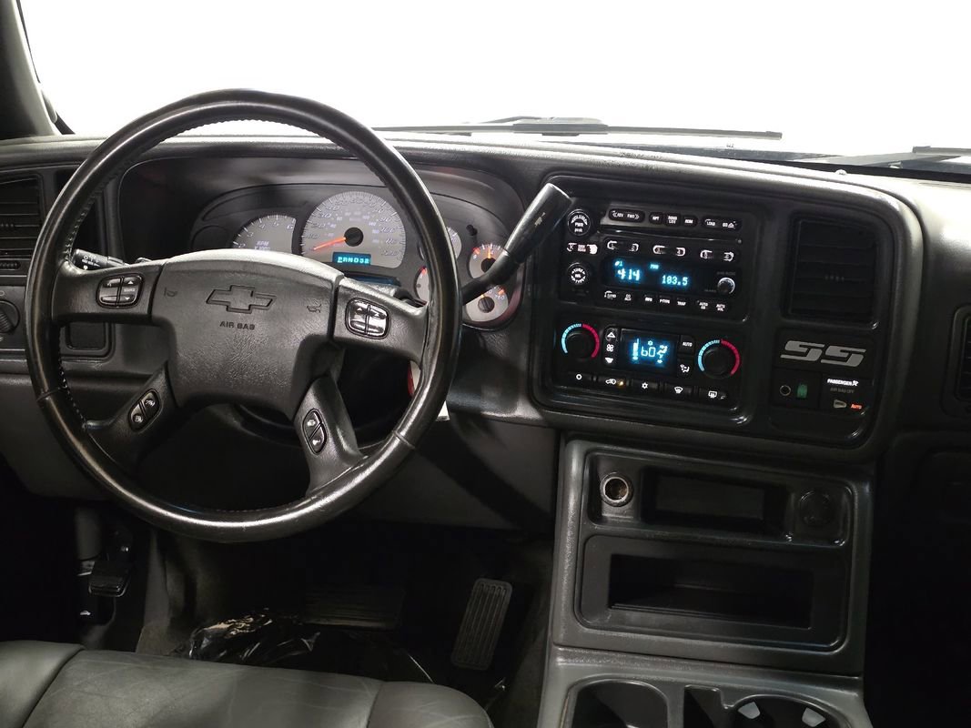 Used 2004 Chevrolet Silverado 1500 SS AWD/4WD image 17
