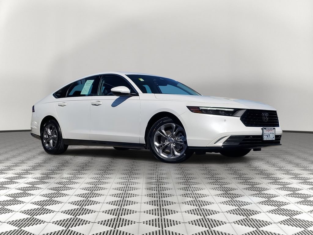 Certified 2023 Honda Accord EX-L image 2