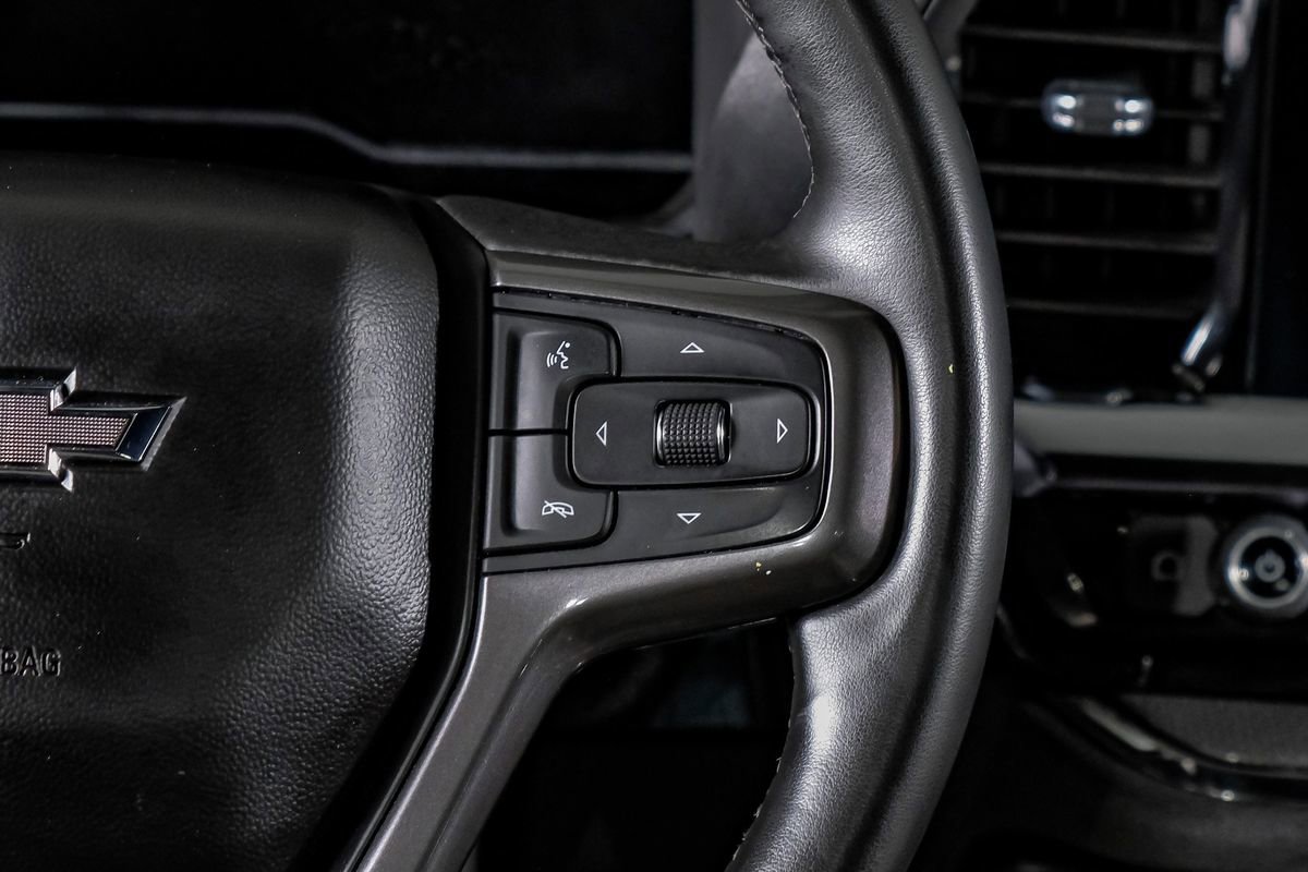 Used 2025 Chevrolet Silverado 2500 ZR2 w/ Technology Package image 18