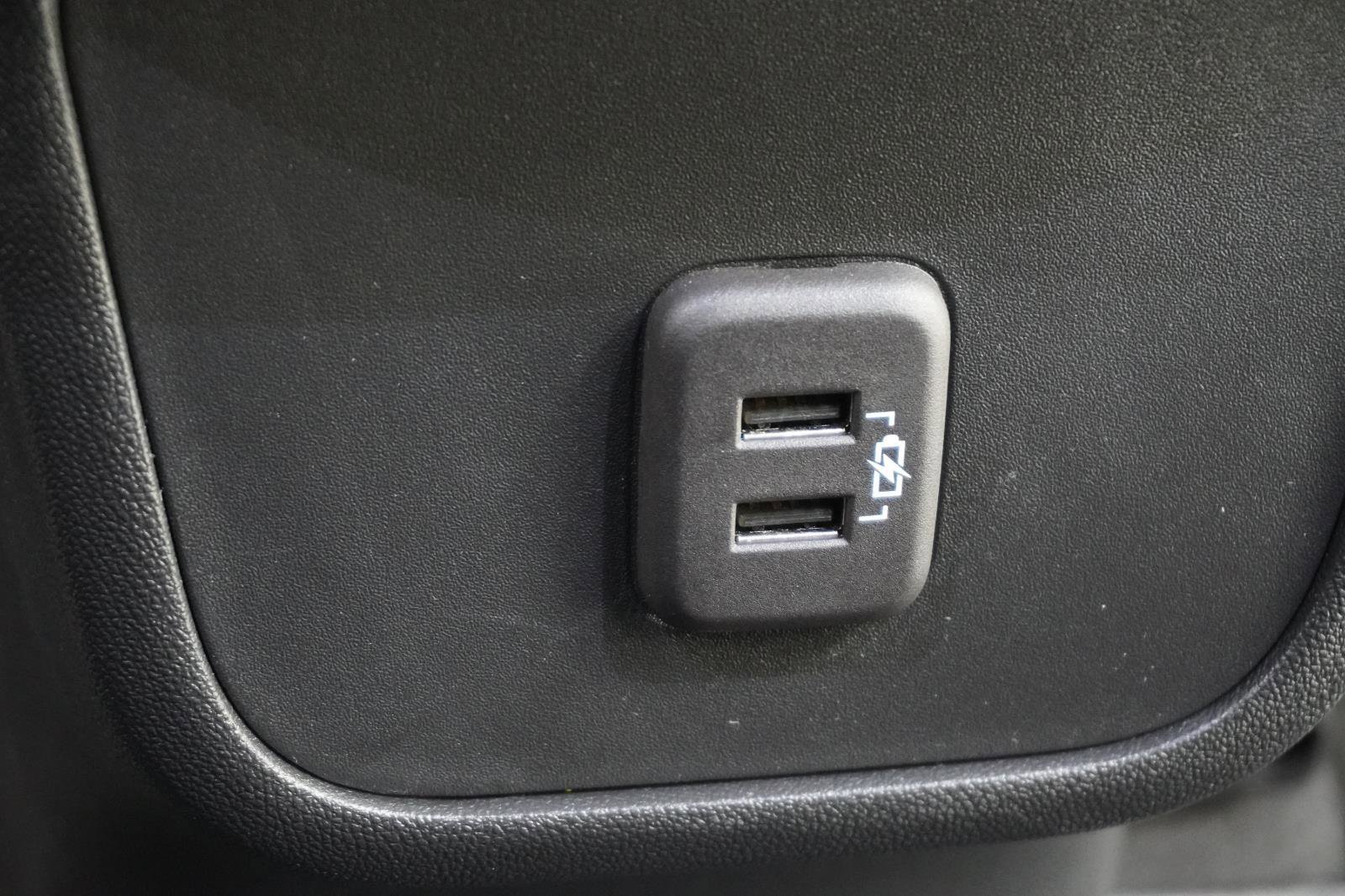 Used 2023 Chevrolet Equinox LS w/ LS Convenience Package image 35