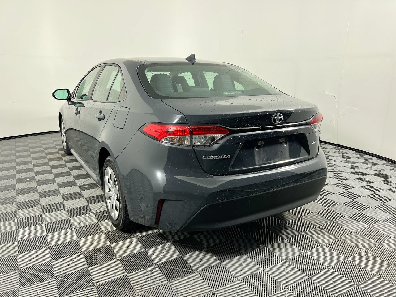 Used 2024 Toyota Corolla LE FWD image 5