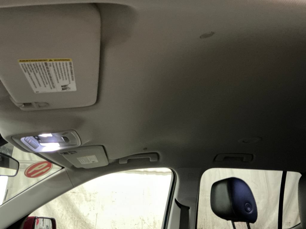 Used 2019 Chevrolet Traverse LT FWD image 13