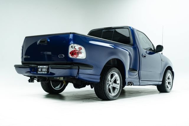 Used 2003 Ford F150 Lightning RWD image 12