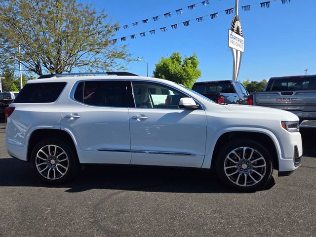 Used 2023 GMC Acadia Denali image 3