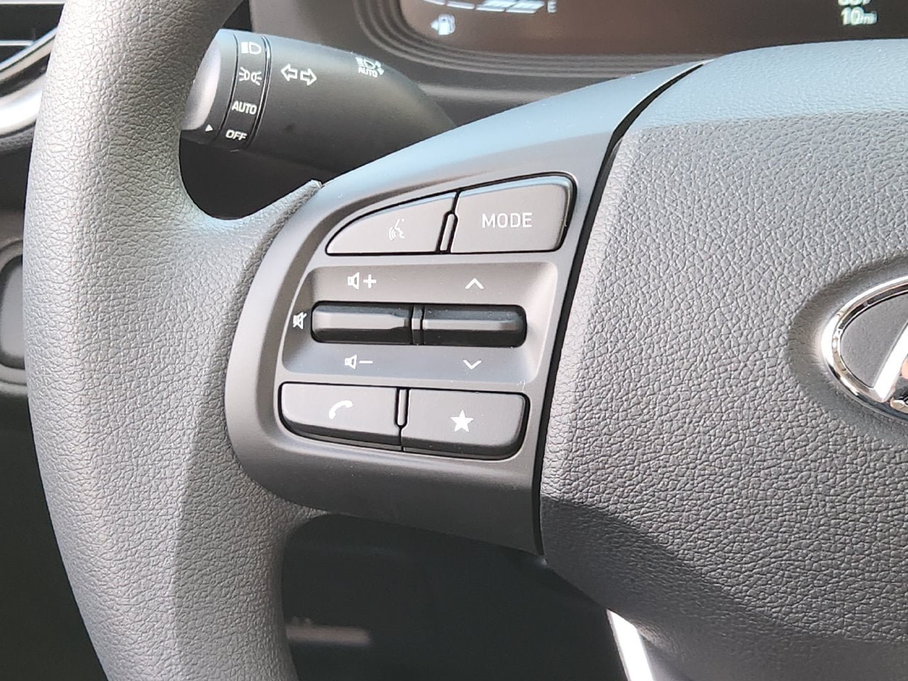 New 2026 Hyundai Venue SE FWD image 24