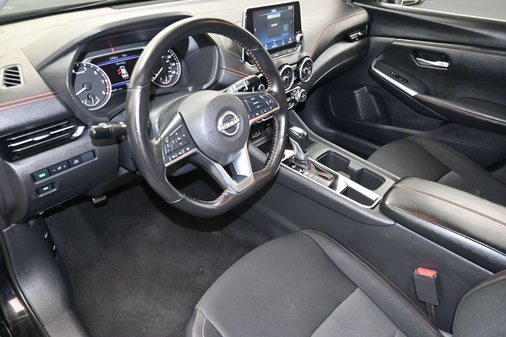 Used 2025 Nissan Sentra SR w/ Midnight Edition FWD image 16