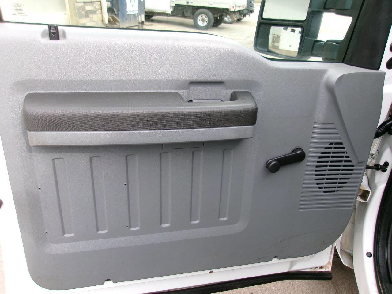 Used 2012 Ford F350 XL w/ Skid Plate Pkg image 11