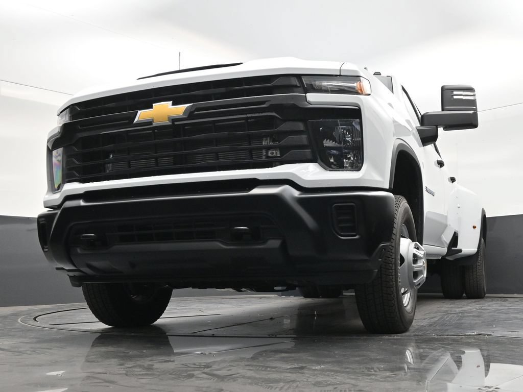 Used 2026 Chevrolet Silverado 3500 W/T AWD/4WD image 26
