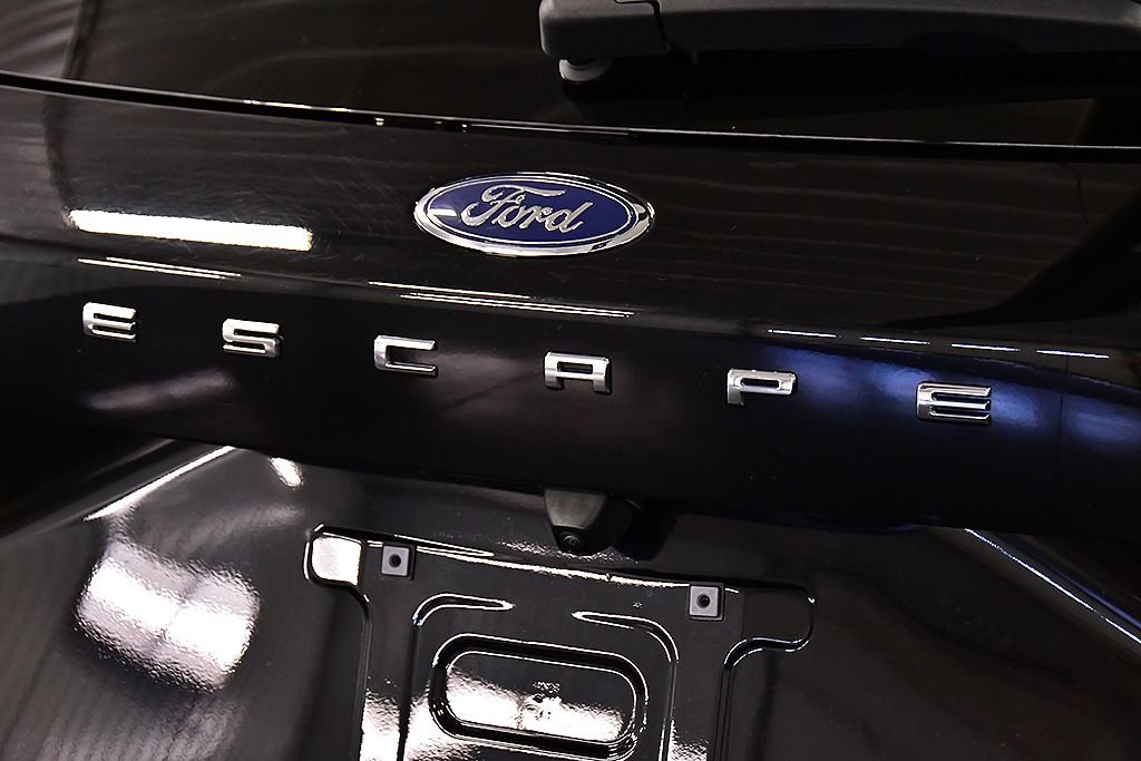 Used 2025 Ford Escape Platinum AWD/4WD image 10